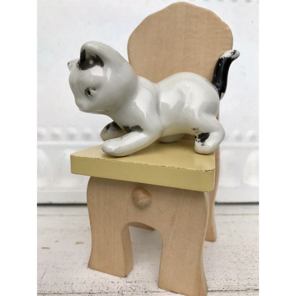 Vtg Porcelain Hand Painted Antq 50s Cat Figurine W ChairCats Kitten Miniature - Picture 16 of 16